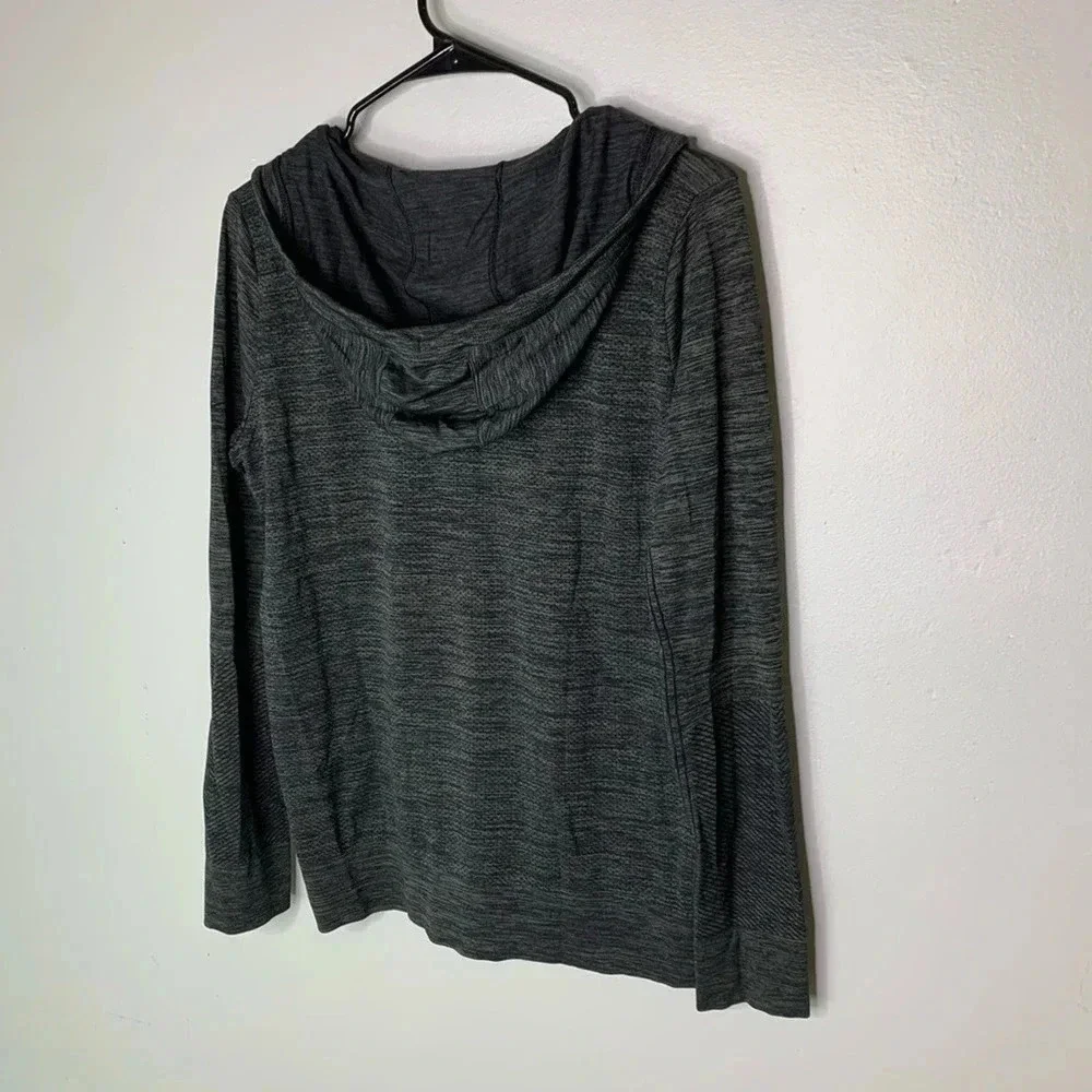 Nike Dri Fit hooded top size large